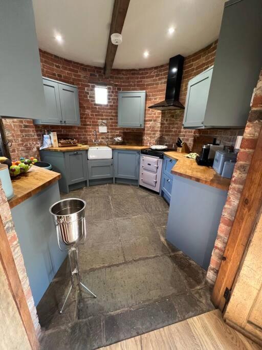 Beautiful 2 Bed Oast - 15 Acre Farm - Tunbridge Wells Villa Buitenkant foto